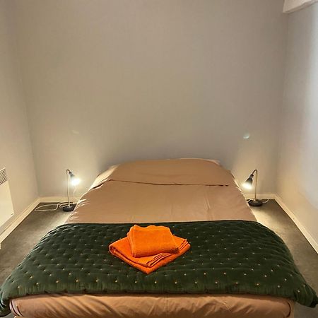 Appartement 3 Pieces Rdc Plein Centre Ville Marciac Exterior photo