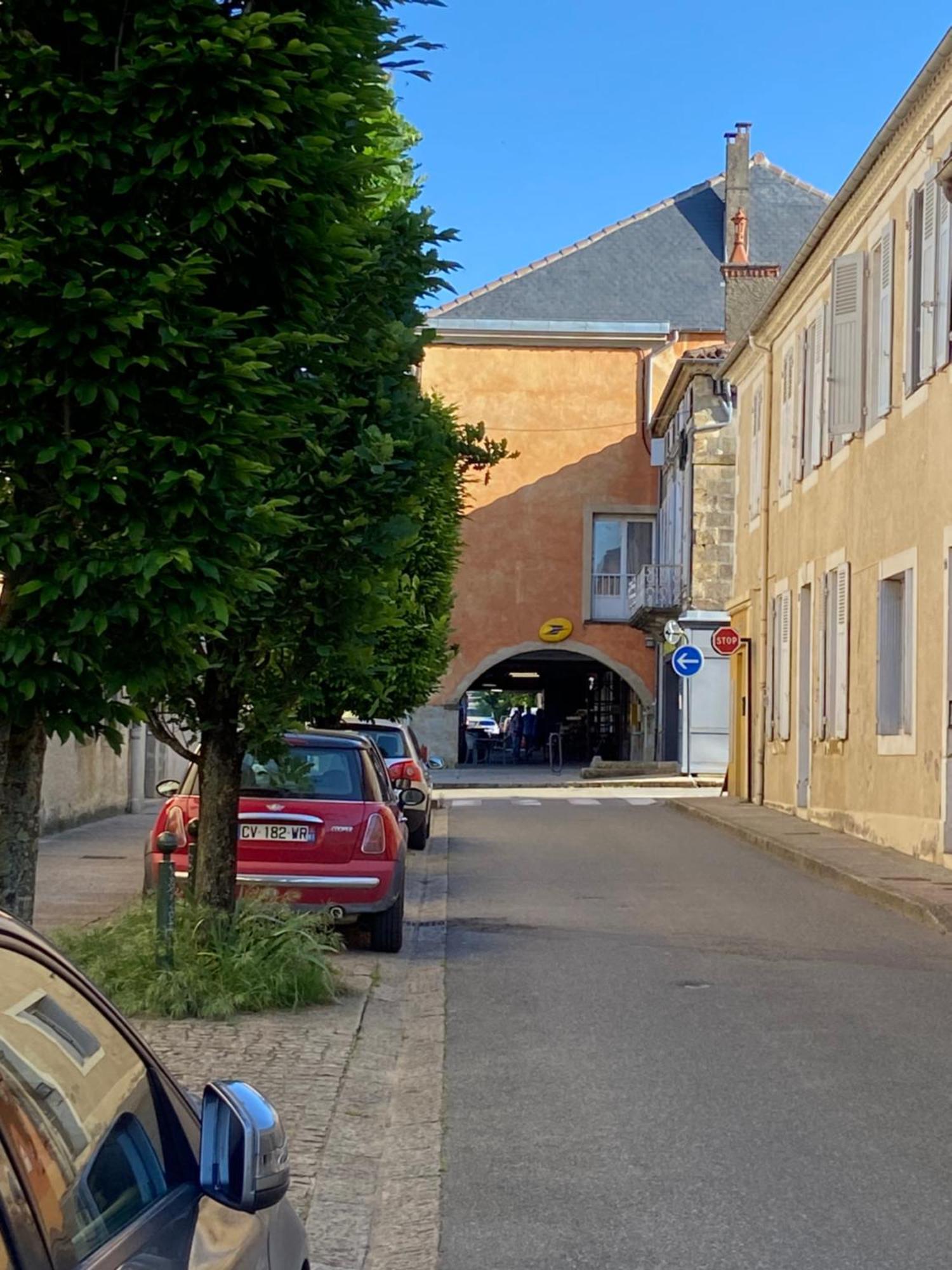 Appartement 3 Pieces Rdc Plein Centre Ville Marciac Exterior photo